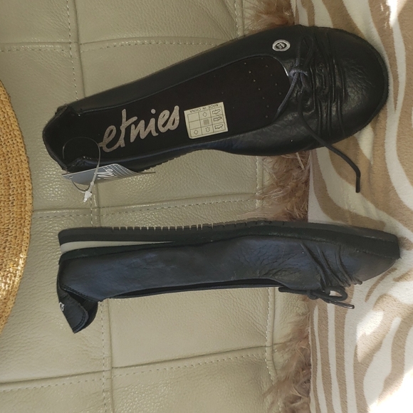 Womens Etnies ballet sneaker shoes - Picture 2 of 13